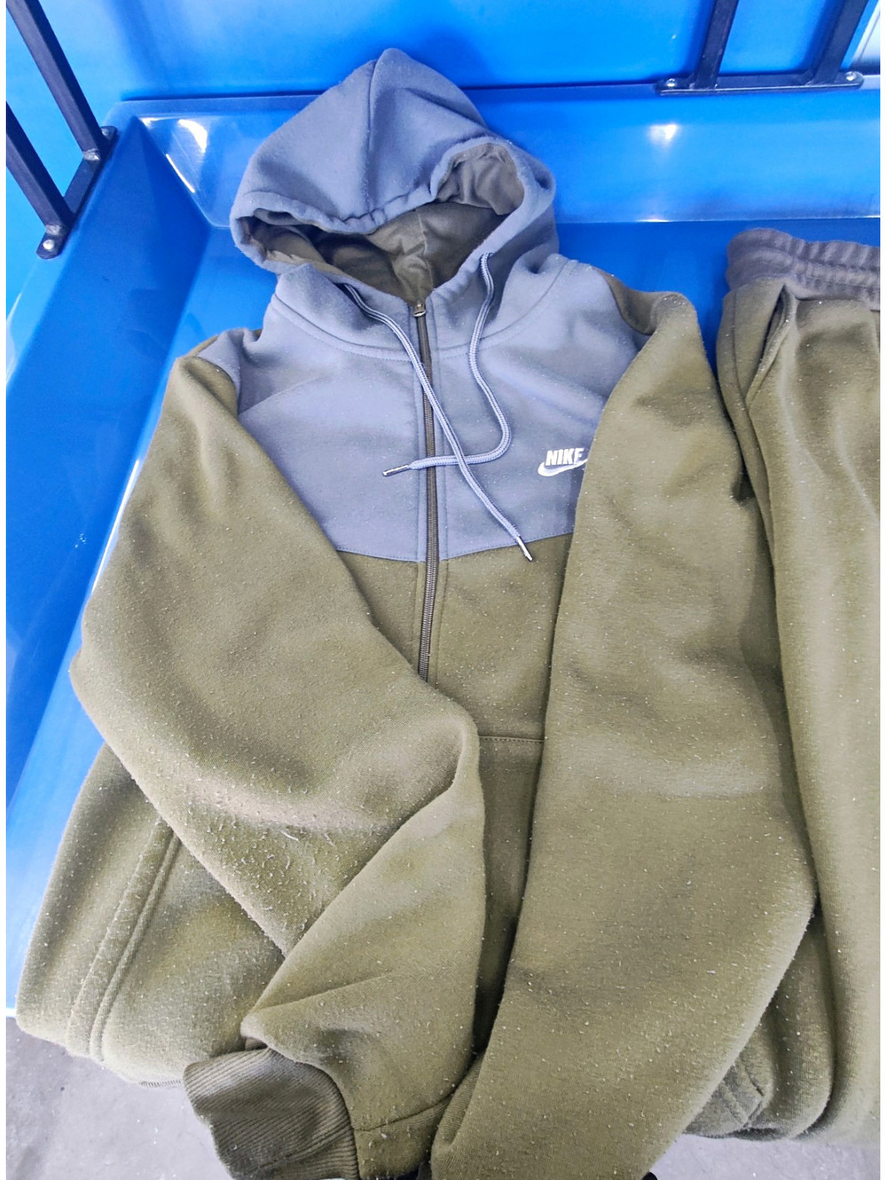 Nike Men’s XL 2pc Sweatsuit Full Zip Hooded Logo Fleece Green Gray Colorblock